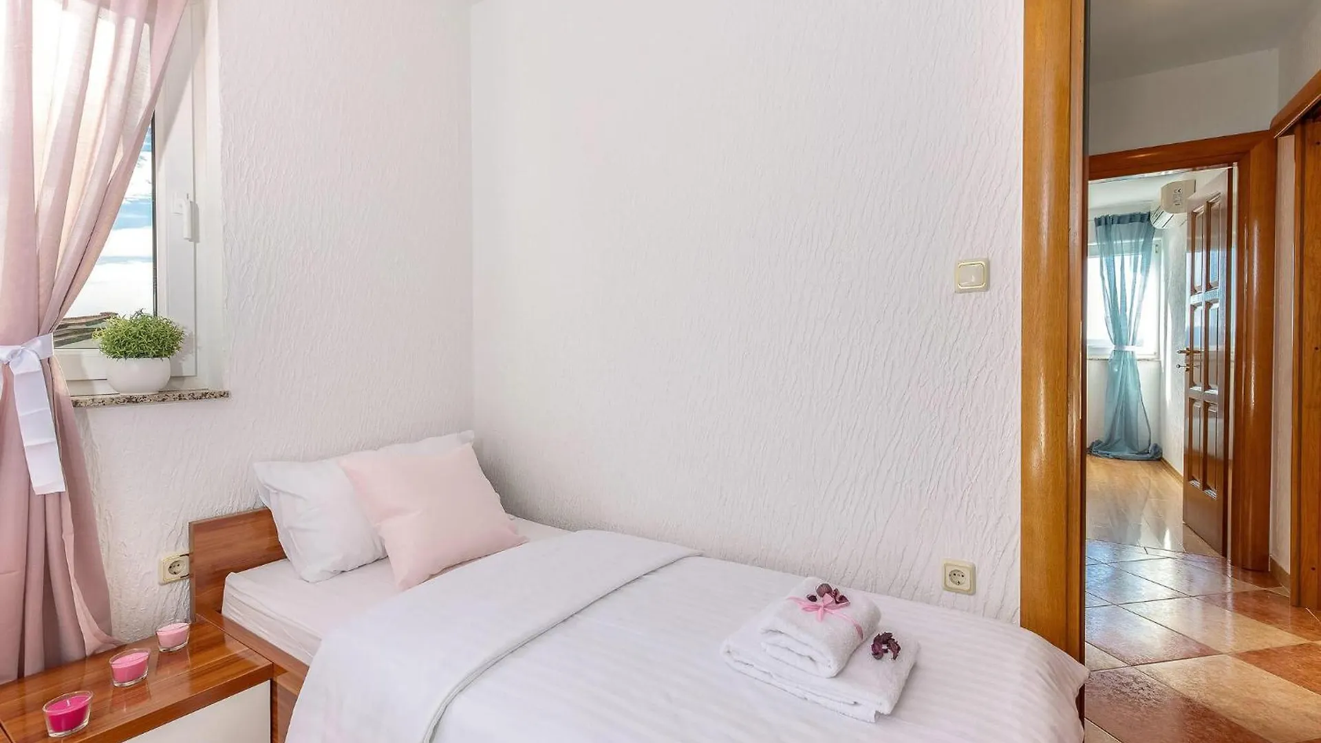 Cozy Apartment In Crikvenica With Kitchen
