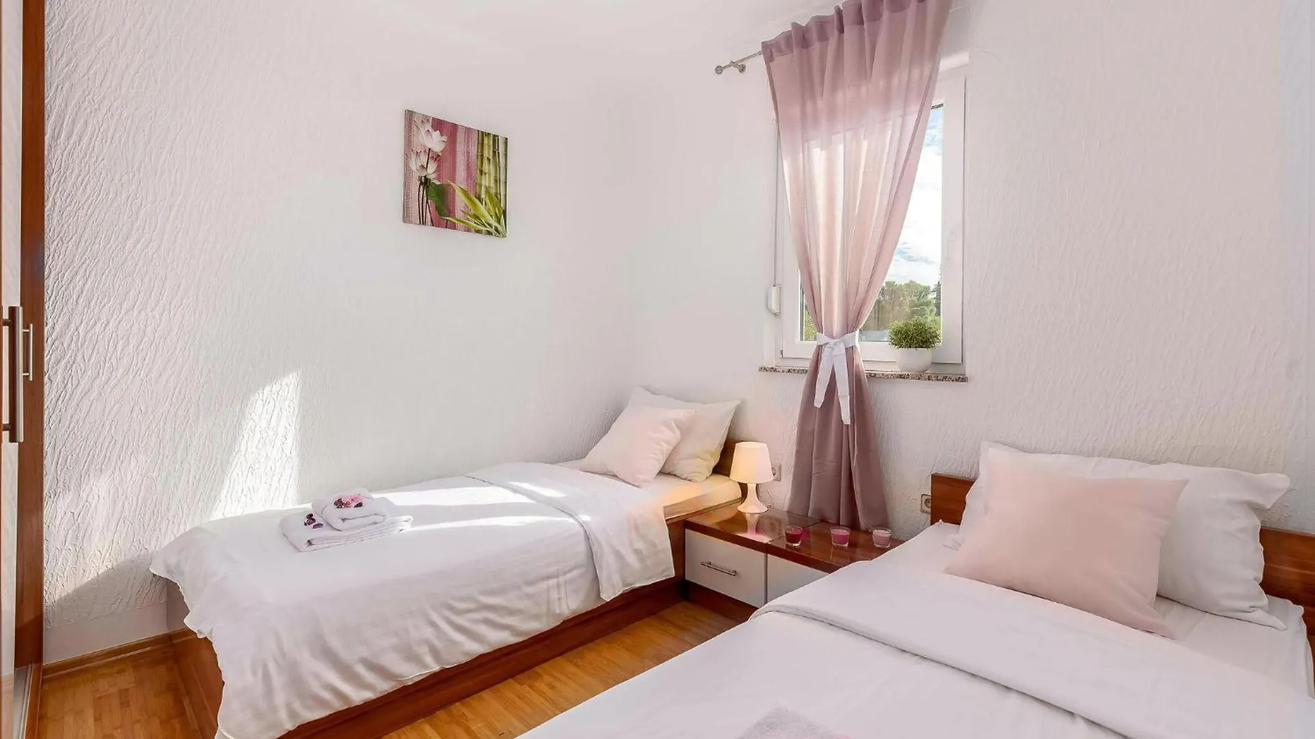Cozy Apartment In Crikvenica With Kitchen