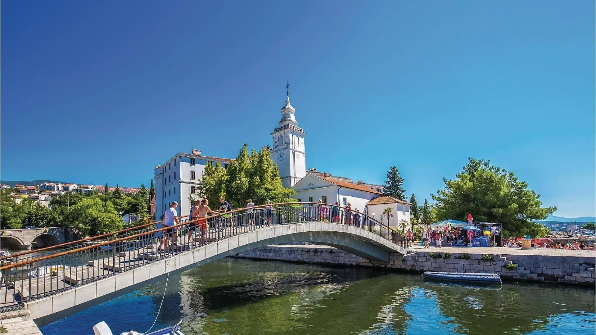 Cozy Apartment In Crikvenica With Kitchen